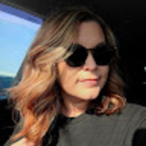 Meet your Posher, Leslie